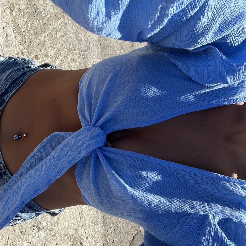 BOOHOO tie front blue top